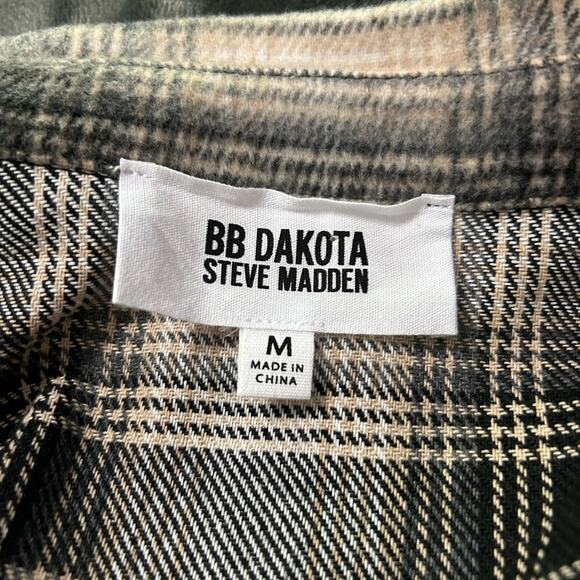 BB DAKOTA by STEVE MADDEN Plaid Flannel Boxy Shacket Size M - Picture 3 of 8